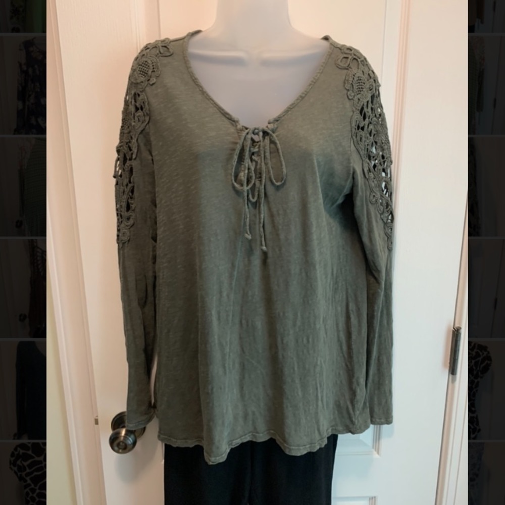 Cato Okive Green Blouse with Appliqué Cut Out Sleeves